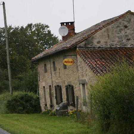 Chez Gondat Chambre D'Hotes Saint-Martial-sur-Isop Екстериор снимка