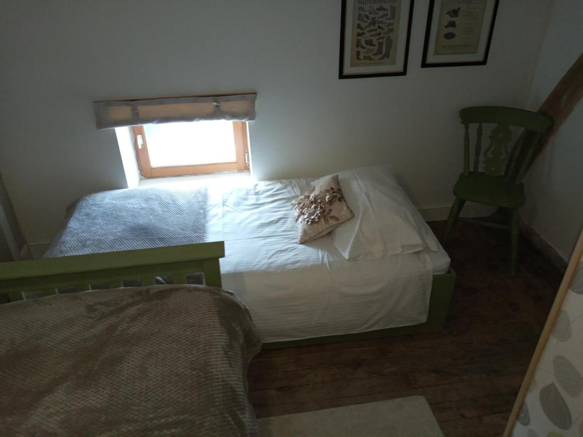 Chez Gondat Chambre D'Hotes Saint-Martial-sur-Isop Екстериор снимка